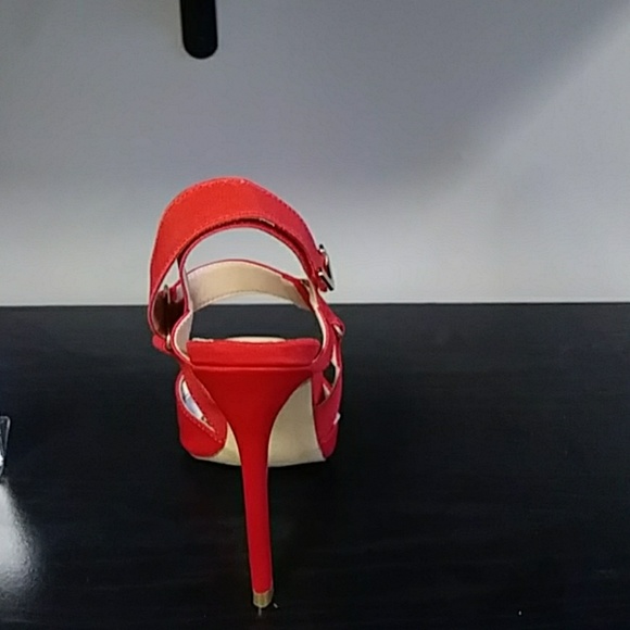 👠 💘WEEKEND SHOE SALE FINAL PRICE - Picture 2 of 4